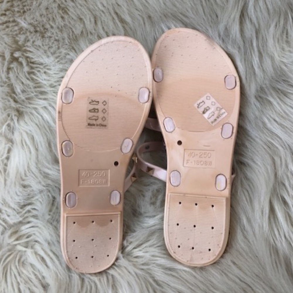 💥Host Pick💥 Modern Slippers Sandals Sz 7 - Picture 3 of 6